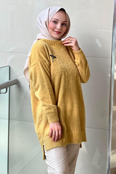 Nuss Angora Tunic with a Crew Neck, Short in the Front and Long in the Back