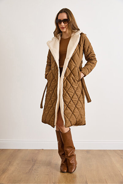 Olalook Women's Brown Fur Detailed Quilted Coat Mnt-19000052