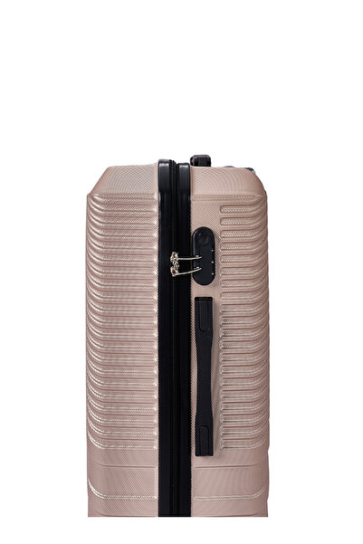 LİMRA A travel bag set consisting of 3 luggage bags in various sizes, made of strong and lightweight materials.