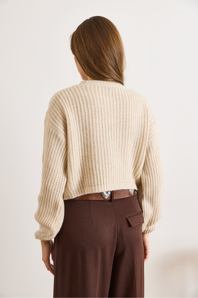 Olalook Women's Stone Crew Neck Crop Soft Textured Knitwear Sweater Kzk-19001084