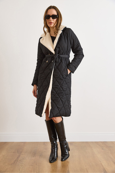 Olalook Women's Black Fur Detailed Quilted Coat Mnt-19000052