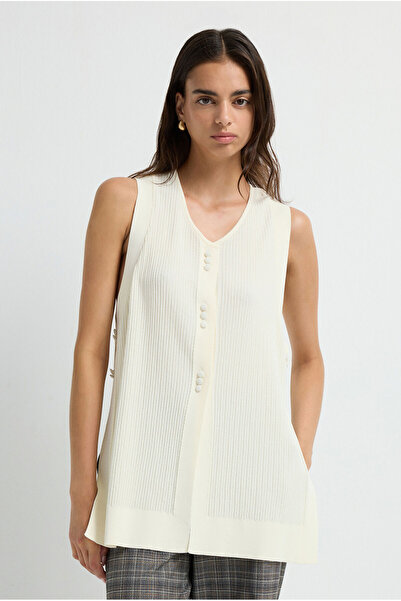 adL Düğme Detaylı Triko Yelek