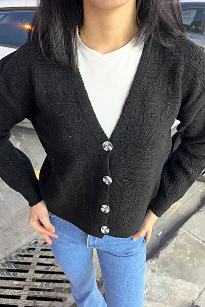 sunfyre Women's Black V-Neck Button Detailed Knitwear Cardigan