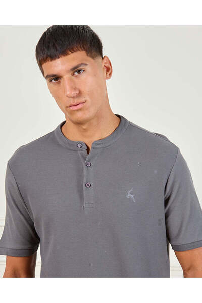 REDTAG Men Grey Short Sleeve T-shirt