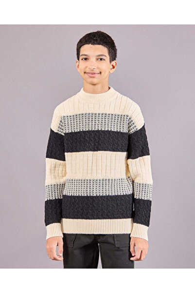 REDTAG سويت شيرت بياقة دائرية باللونين الكريمي والأسود للأولاد الكبار