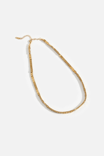 AKSWSUAR METAL KÜP BONCUKLU KOLYE