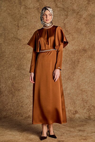 Setrms Taş Detaylı Volanlı Kemerli Elbise