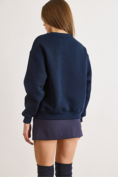 Olalook Women's Navy Blue London Embroidered Fleece-Lined Thick Sweatshirt Swt-19000785