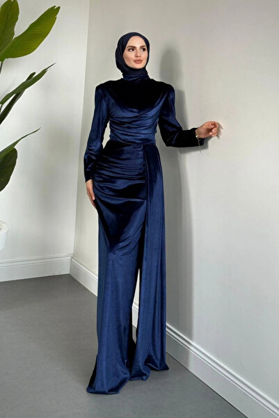 Tesettür Diyarı فستان سهرة للحجاب من قماش الفلفت بنموذج السمكة من سيليس - أزر...