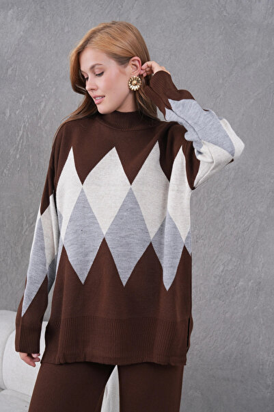 Park Karon Women's Mock Neck Patterned Slit Sweater Trousers Two-Piece Knitwear Set