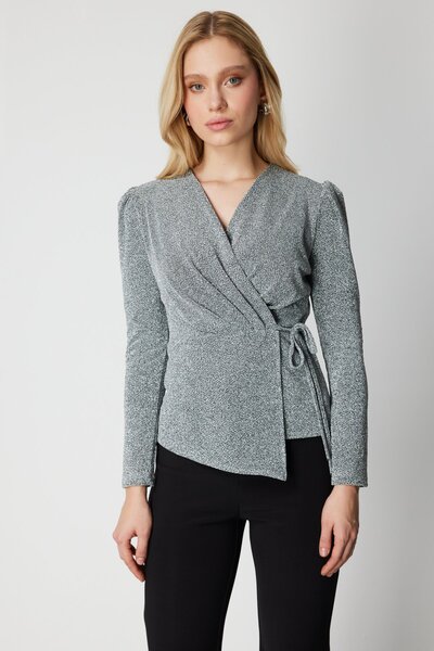 Mi Pret a Porter Mi Yandan Bağcıklı Simli Bluz