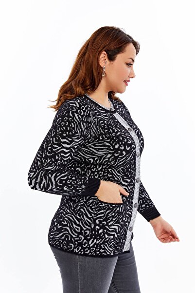 Laden Knitwear Large Size Women's Winter Bearded Soft Mother Cardigan