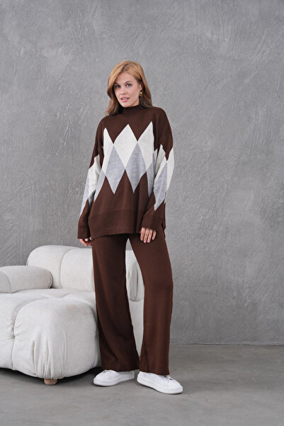 Park Karon Women's Mock Neck Patterned Slit Sweater Trousers Two-Piece Knitwear Set