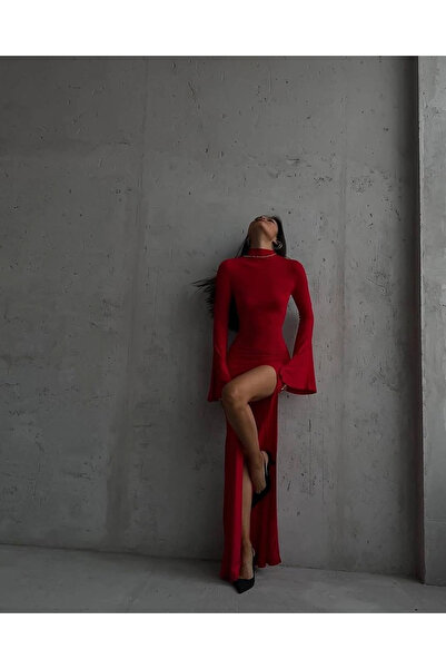 Buklemoda Rochie cu fantă cu decolteu în spate și detaliu cu mâneci