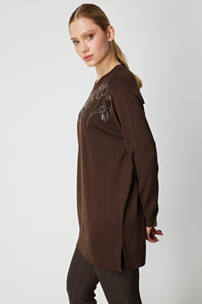 ON Long Knit Sweater with Chain Pattern on the Front