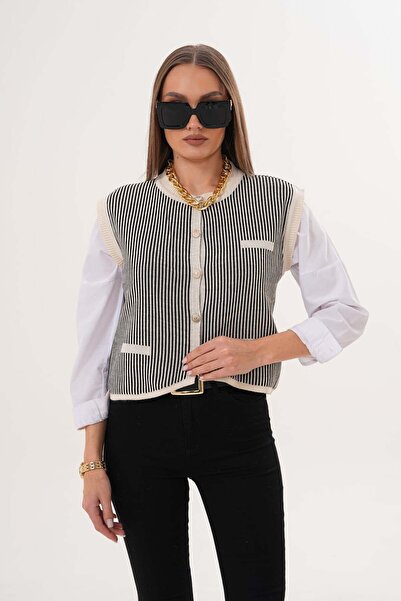 Laressi Crew Neck Buttoned Striped Knit Sweater
