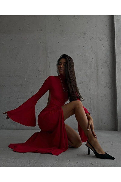 Buklemoda Rochie cu fantă cu decolteu în spate și detaliu cu mâneci