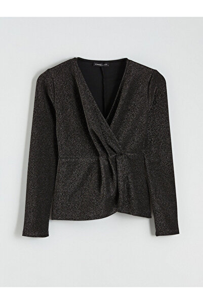 LC Waikiki Özmarka New Season Double-Breasted Collar Shiny Looking Gathered Blouse