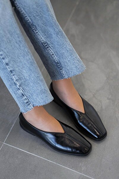 Parponi حذاء باليه نسائي من الجلد الأصلي المتجعد باللون الأسود من سافيك