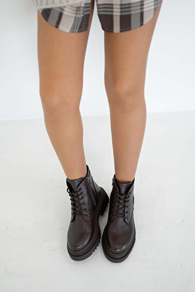 Parponi Farber Women's Genuine Leather Stone Boots Brown