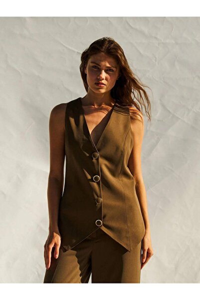 Coral Buttoned V-Neck Vest 120689 Brown