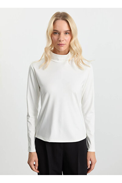 Selen Balıkçı Yaka Düz Ekru Kadın Bluz 25KSL8286