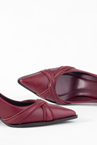 MARY Modern Curve Cross Band Detailed Thin Heel Pointed Toe Classic Style Women's Heeled Shoes