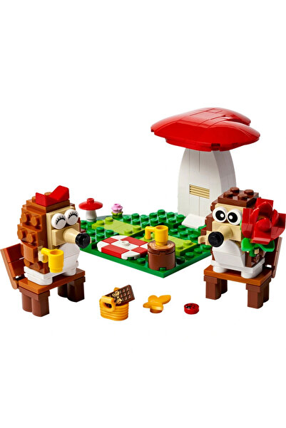 TOYFEST Hedgehog Picnic Bulusmasi Toy Set 40711 Cute Animal Making Staging Set for Children Premiumx