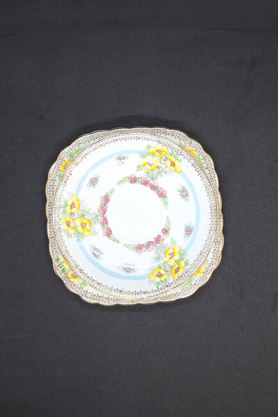 Wellington Colclough Bone China Tea Cup Saucers 3 Pieces 140 ml