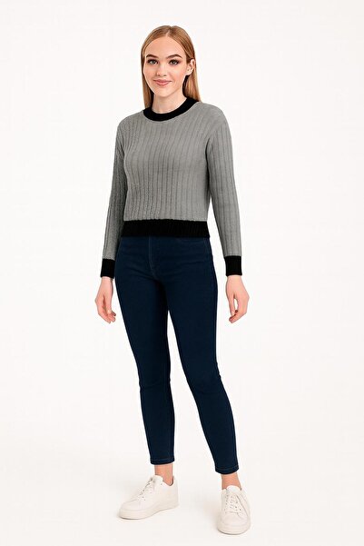 Sfg Life Moda Women's Crew Neck Ribbed and Striped Detail Crop Knitwear Short Sweater