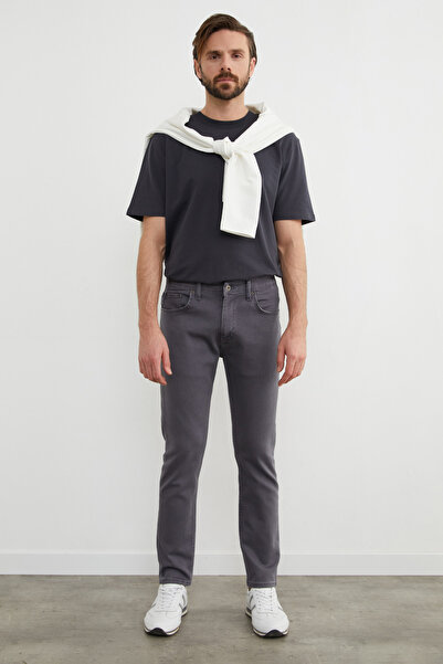 Fulla Moda Zippered Slim Fit Jean