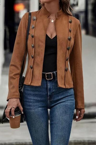 dk denemekabini سترة نسائية قصيرة من الجلد المدبوغ بأكمام طويلة وياقة حكيم وأزرار جانبية - بني