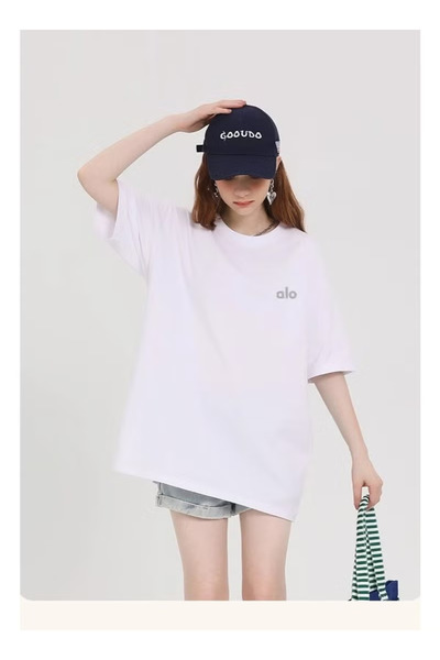 Alo Oversized White T-Shirt - Soft Cotton, Loose Fit & Minimalist Logo for Casual Street Fashion