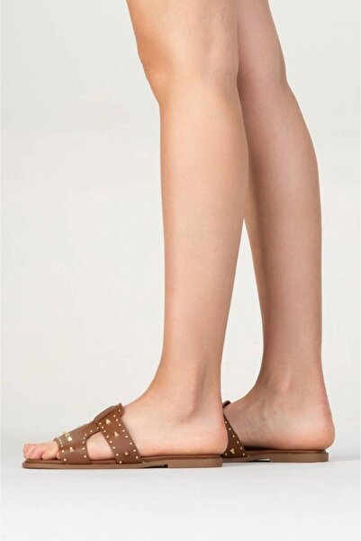 inyola Women's Faux Leather Trok Detailed Slippers 6320