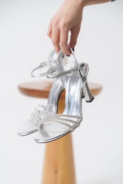 AuroraStore Lilia Women's Silver Stone Sandals