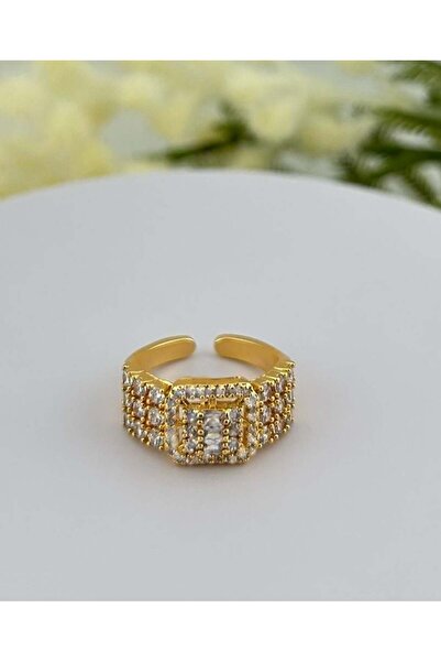 burjalmodah Luxury women's ring, gold plated, with zircon stones and a square design.