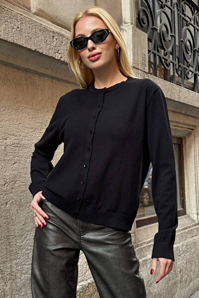 VAGGON Women's Black Crew Neck Buttoned Knitwear Cardigan Vs01640