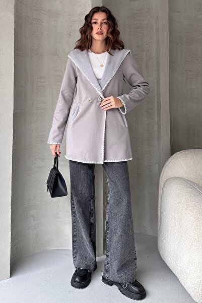 Oq Buttoned Hood with Sewing Details and Wool Inside Pockets Hooded