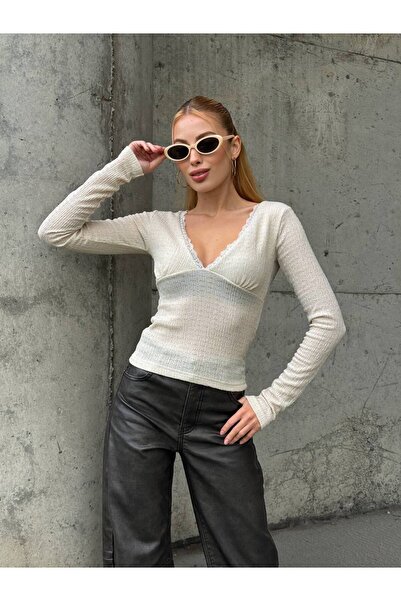 Le Savu Trend Model V Neck Lace Detailed Cream Color Long Sleeve Blouse