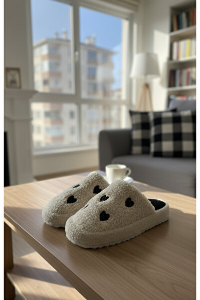 Hızlı Al Love Heart Pattern Embroidery Quiet Sole Winter Slippers. Plush Home Slippers