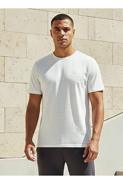 Adot Men Textured Performance T-shirt