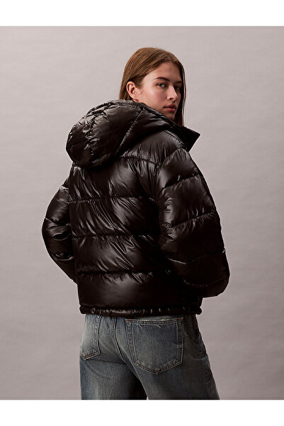 Calvin Klein Γυναικείο λογότυπο της μάρκας με λεπτομέρεια με φερμουάρ και κουκούλα, κομψή εμφάνιση, κατάλληλο για χειμερινή χρήση, μαύρο