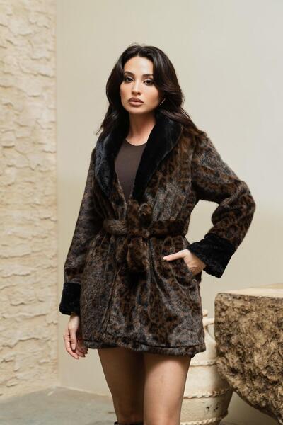 Serica Moda Leopard Patterned Fur Collar Belted Coat