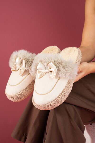 FUGA MODA Papuci de casă Lufina, bej, cu fund silențios, cu detaliu de șa și ...