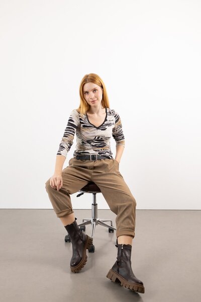 Butik Suat Nubuk Görünümlü Kemer Detay Pantolon