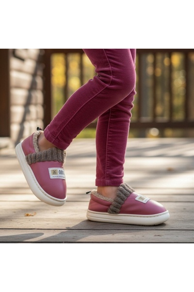 OEM Fluffy and warm slippers for children, indoors or short trips outside, C105