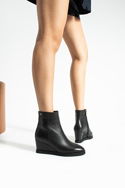 FOLLİNİ حذاء نسائي بكعب عريض من الجلد الطبيعي باللون الأسود