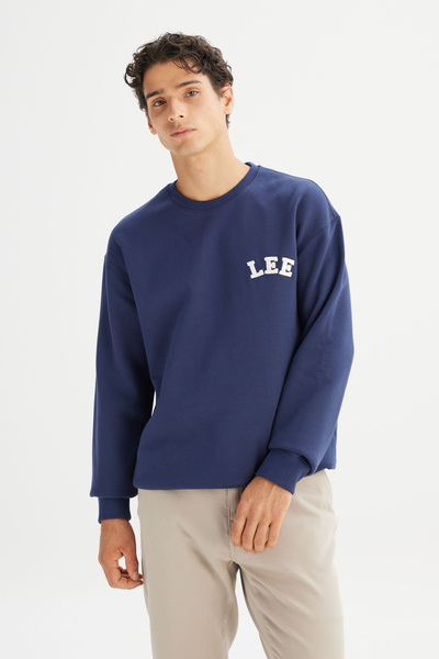 Lee Cotton Relaxed Fit Crew Neck Sweatshirt with Fleece Inside and Logo Detail
