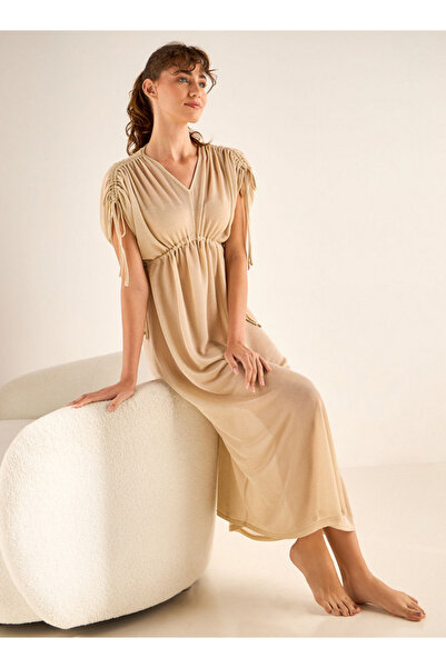 FAV فستان نوم فستان بتجاعيد مجمّعة على شكل حرف V