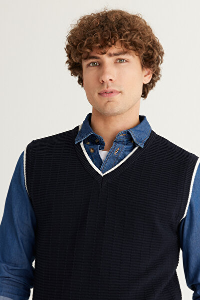 AC&Co / Altınyıldız Classics Navy Blue Standard Fit Regular Cut V-Neck Cotton Knitwear Sweater